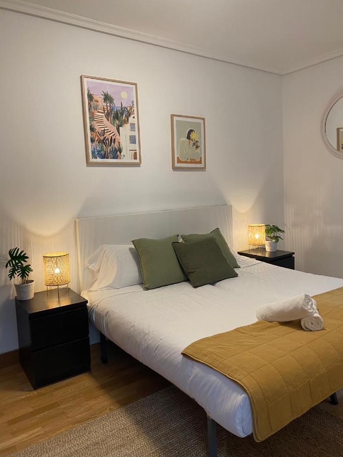 Apartamento Amplio Y Central A Pie De Playa La Concha San Sebastian Exterior photo